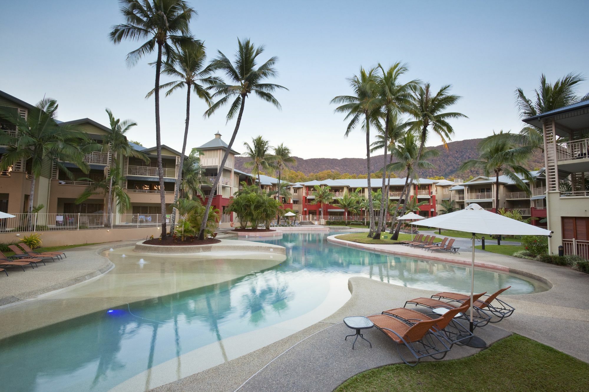 Hotel Mantra Amphora Palm Cove Exterior foto